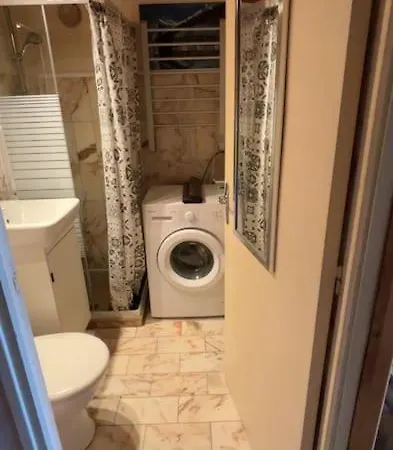 Apartman Curistes *