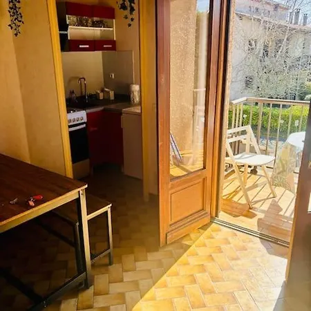 Apartman Curistes *